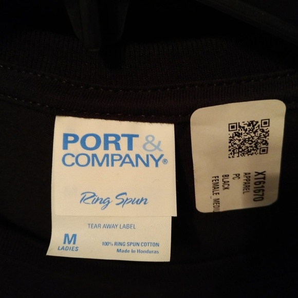 Women's holiday t-shirt:"Christmas Spirits" Size M - Picture 3 of 3